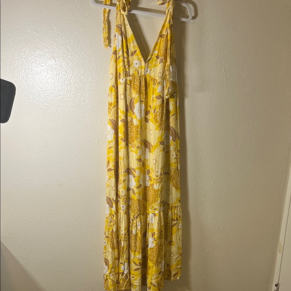 Abercrombie & Fitch Dresses & Skirts - Abercrombie & Fitch Yellow Floral Sundress